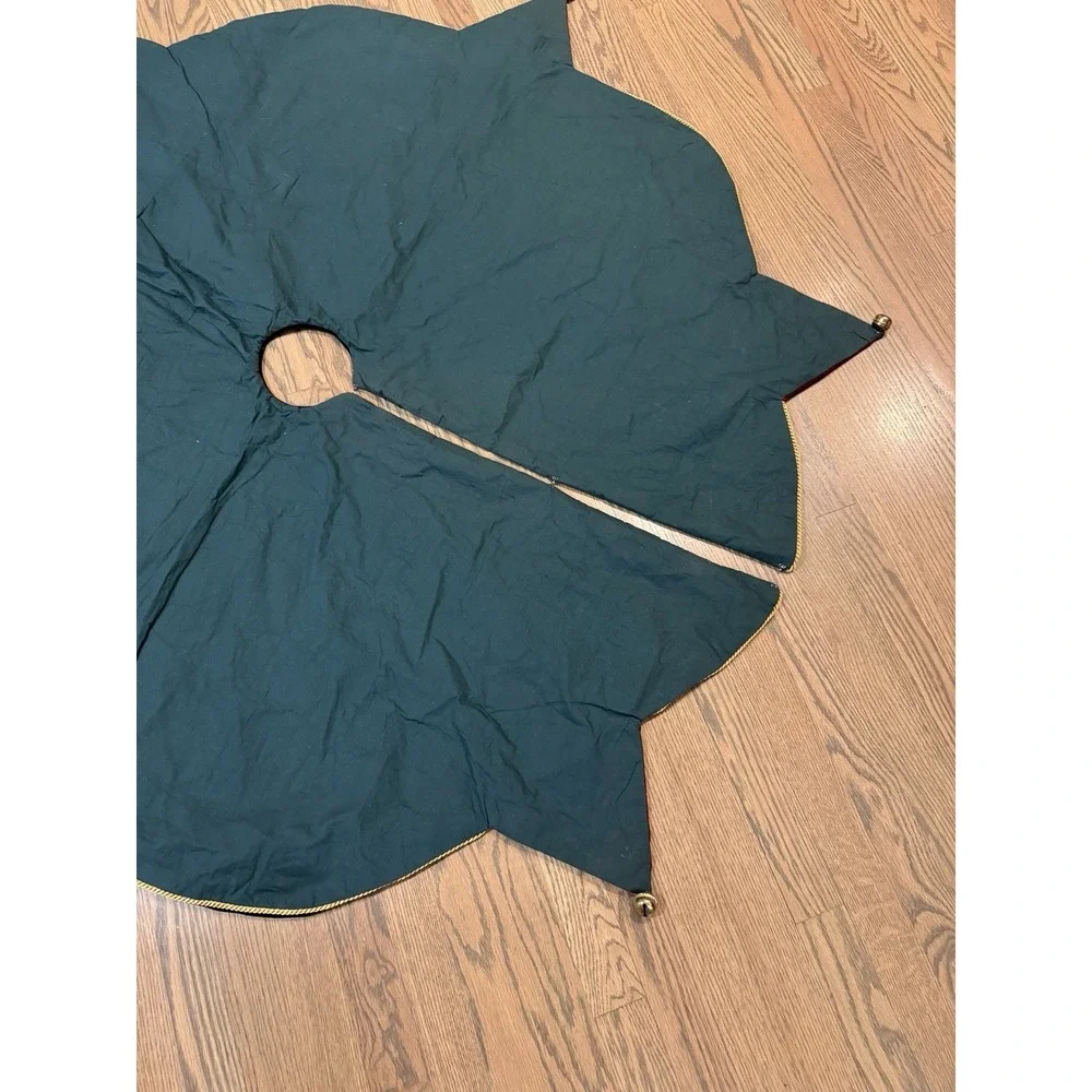 TREE SKIRT CHRISTMAS VINTAGE Paisley‎ Stripe RED GREEN VELVET With Bells Star